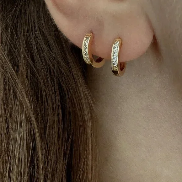 James Michelle Dainty Huggies - Picture 3 of 4